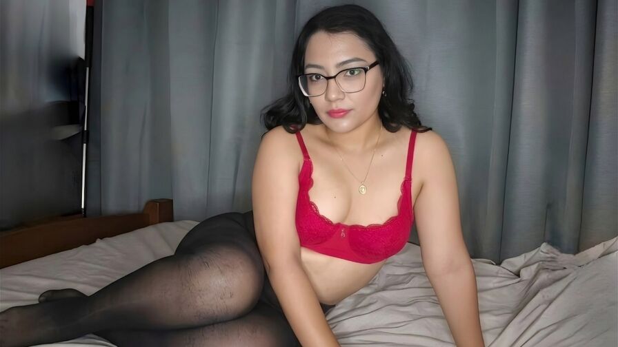 Enjoy Live Webcam with CharlotteValent