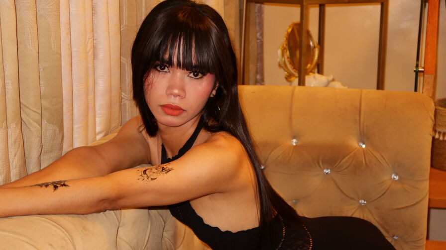 CassandraAndrean's live cam