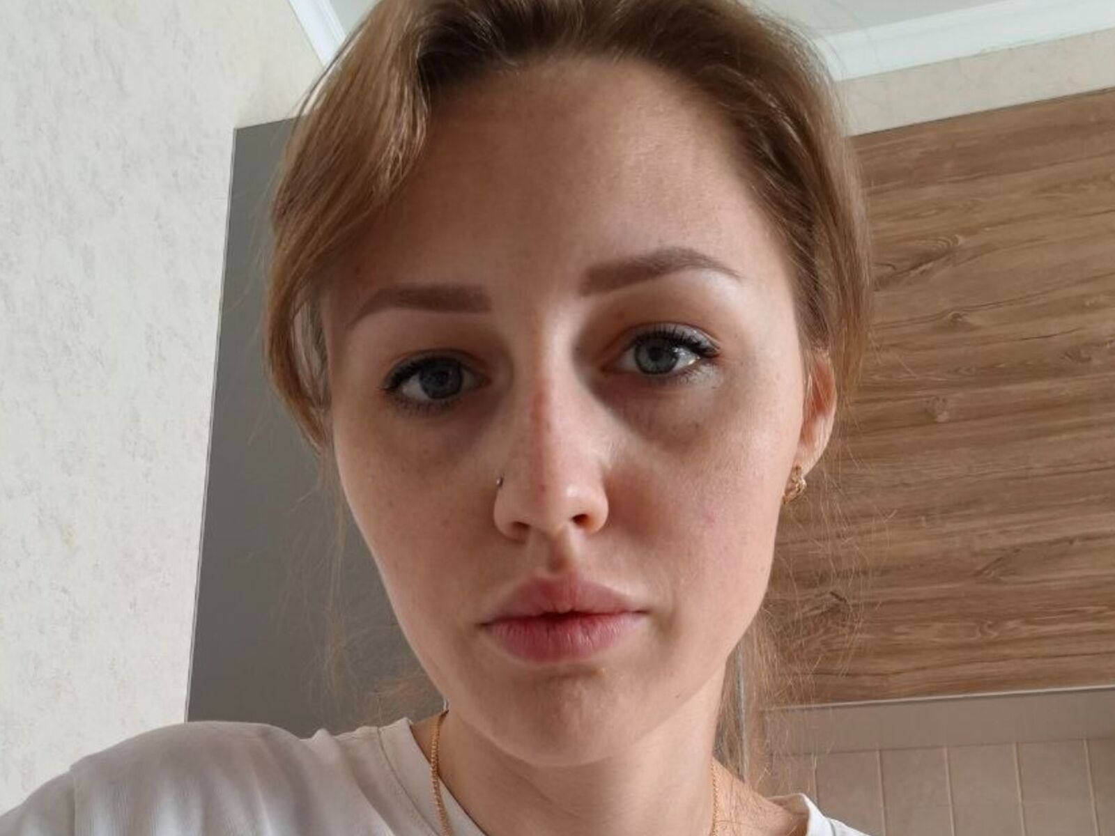 Live cam for RinaMeol