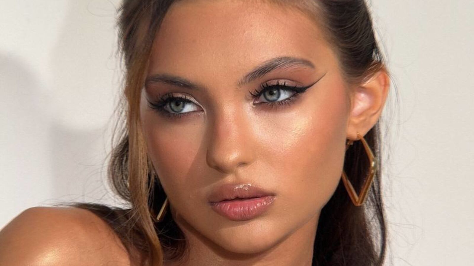 PartheniaFrenner glamour portrait