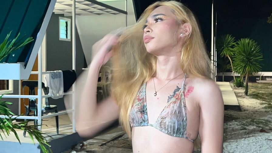 FrancineCarolina's live cam