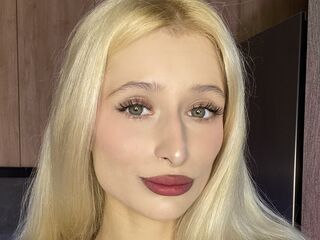 Webcam model MonicaBarbies from Web Night Cam