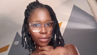 Free Nude AdinaHamila