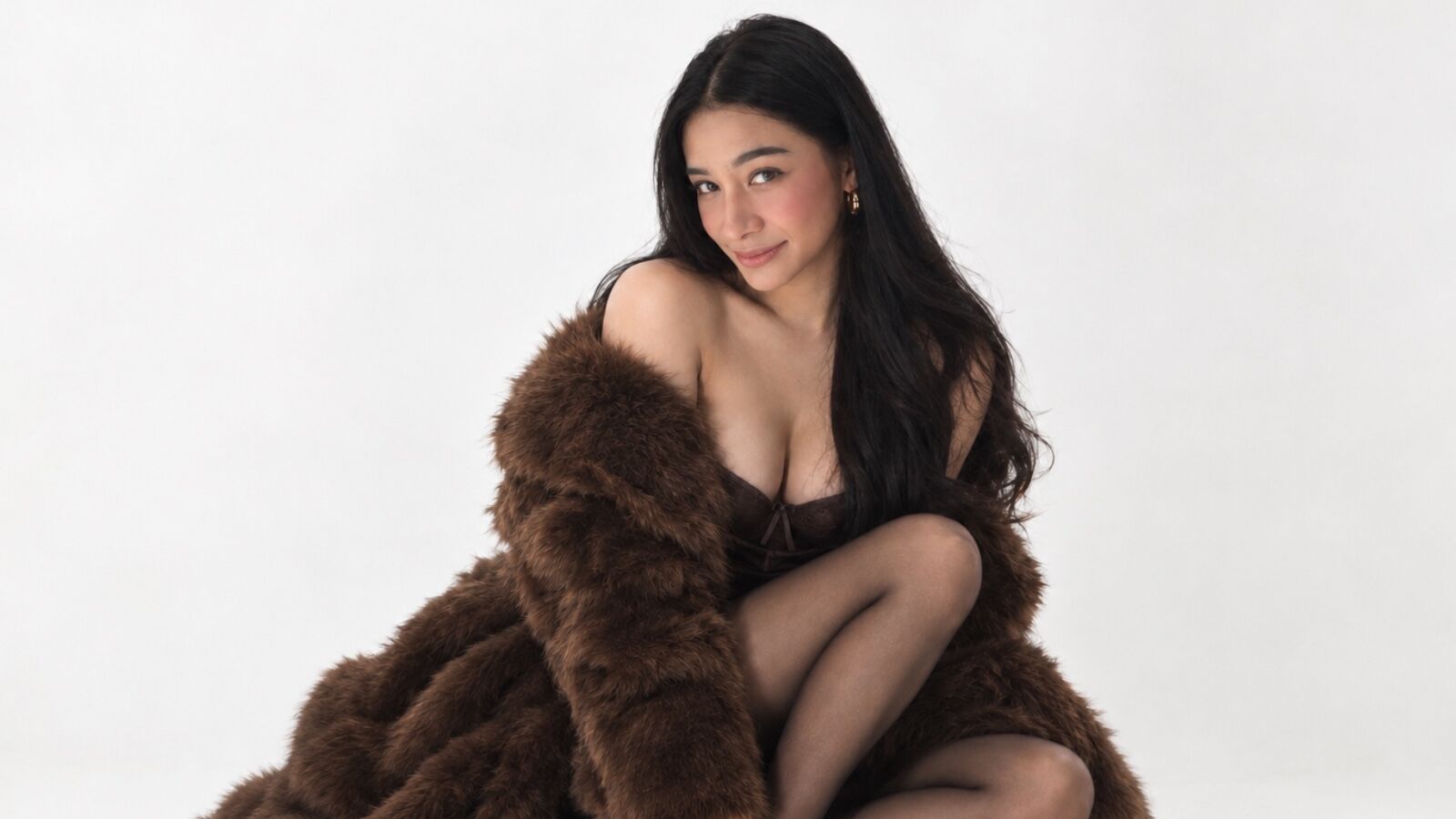 RoselleFauri erotic portrait