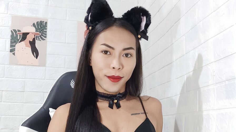 Watch VeronicaThalia’s Cam Show Live