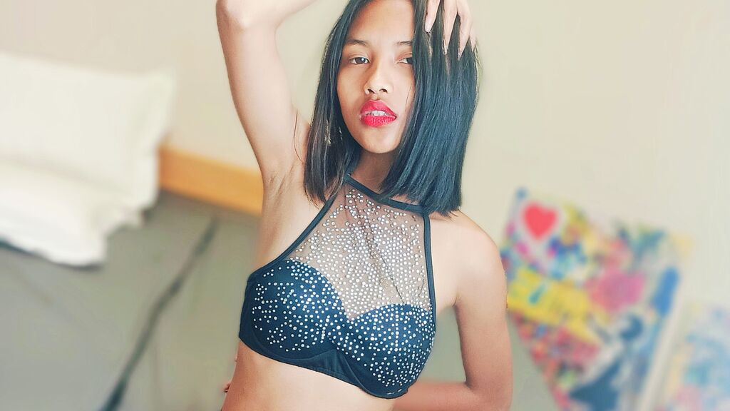 AnnahPinkie live cam model at LiveJasmin
