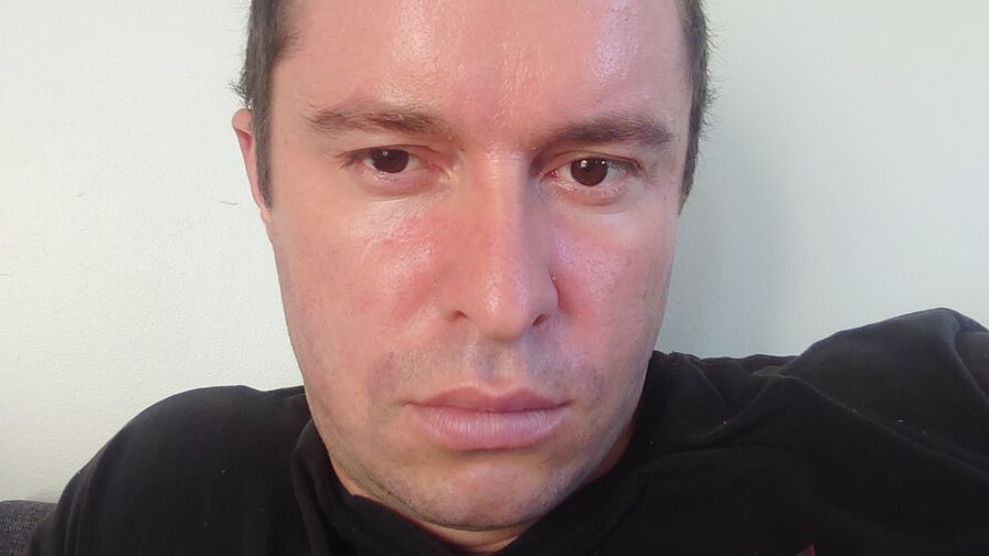 Watch MariusSamuel live on Live Cams