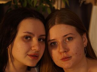 chat on live EadlinAndGuineve