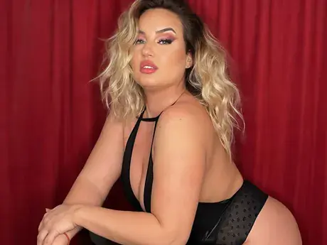 Chat with YaraLiriel