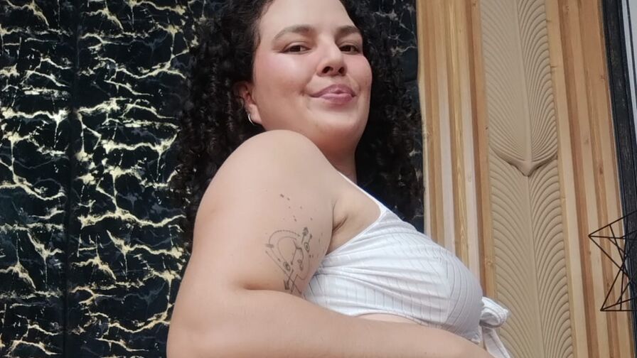 WildaCherry's Live Nude Chat