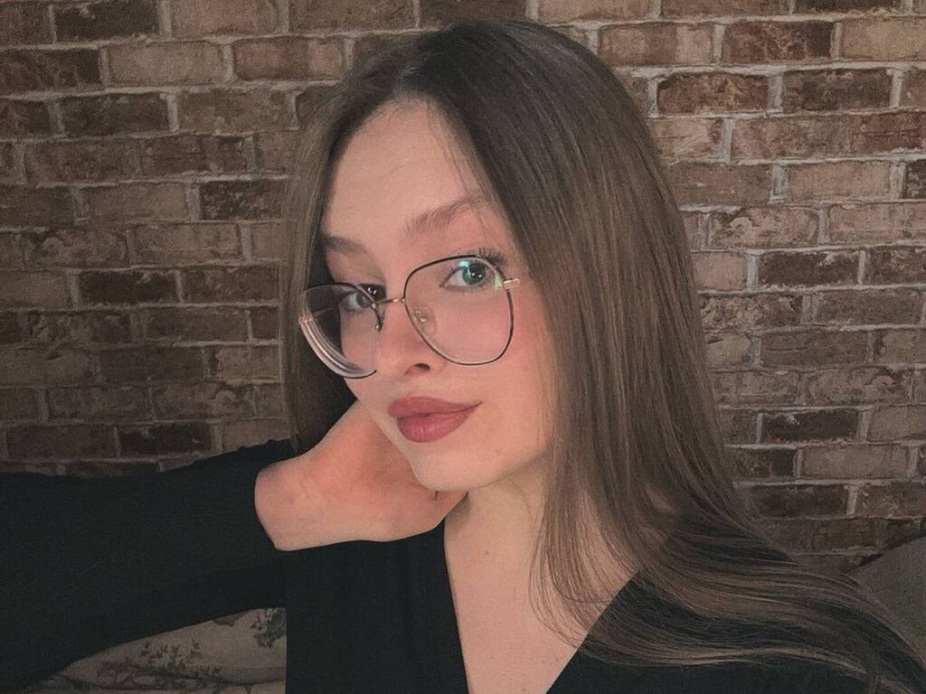 ShylaGerstner – webcam model profile photo