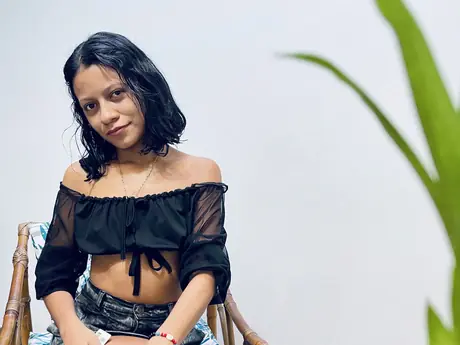 Chat with MarthinaLestrang
