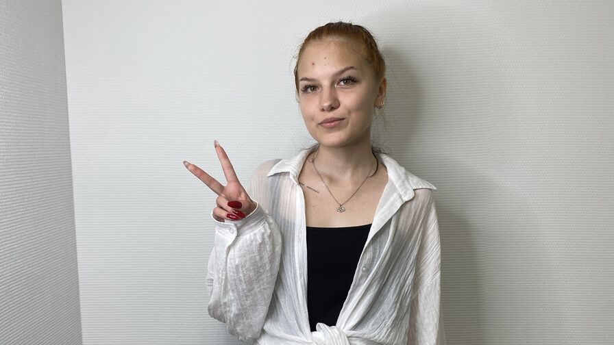 KarineBrinkmeyer's Live Nude Chat