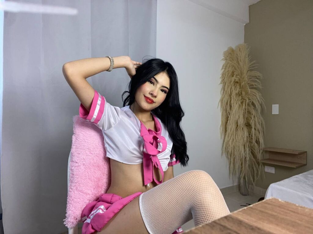 MizunaDiluca online cam girl profile photo