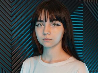 chat with online QuennaBuffkin
