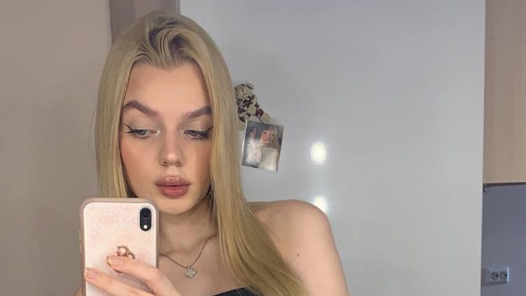 BonnieBlanc's profile from Jasmin at GirlsOfJasmin'