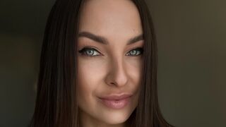 Free Nude AnnaFloris