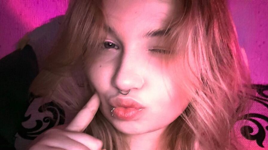 Join LucileSharples’s Live Webcam Show