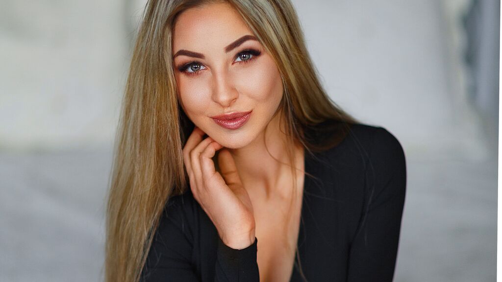 Live Chat with LisaVale on LiveJasmin