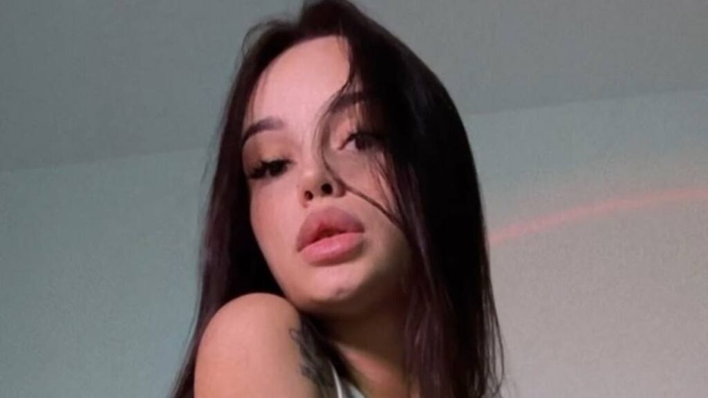 AdelinaArgent's profile from Jasmin at GirlsOfJasmin'
