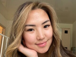 MaxineBarks Streamate live cam models