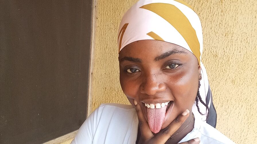 TinaWildy's Live Nude Chat