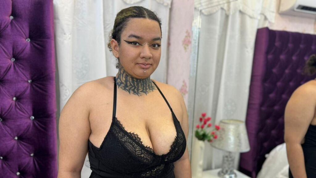 CourtneyJaz's profile from Jasmin at GirlsOfJasmin'