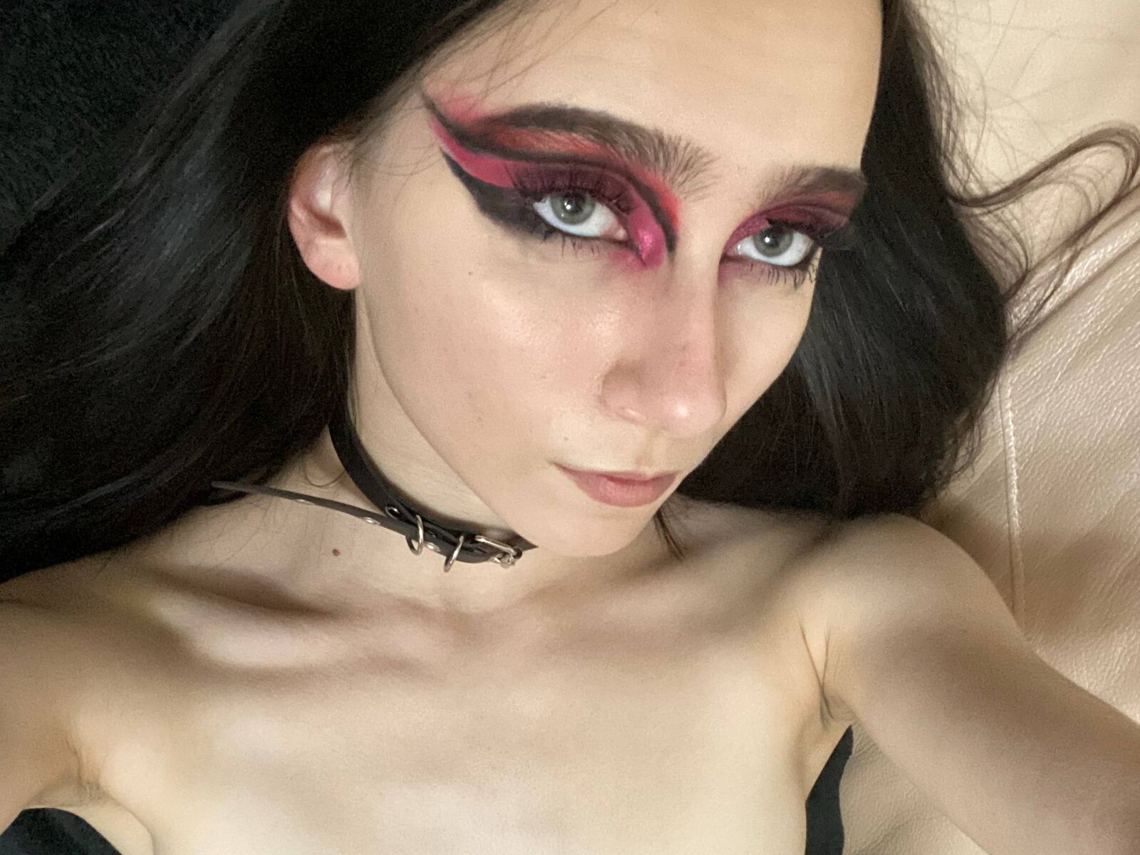 Live cam for MiaJean