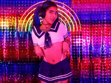 Chat with KoralineMiller