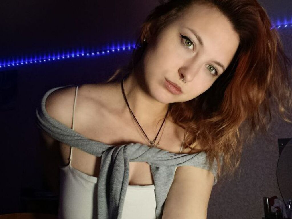 MaudieTuttle LiveJasmin model