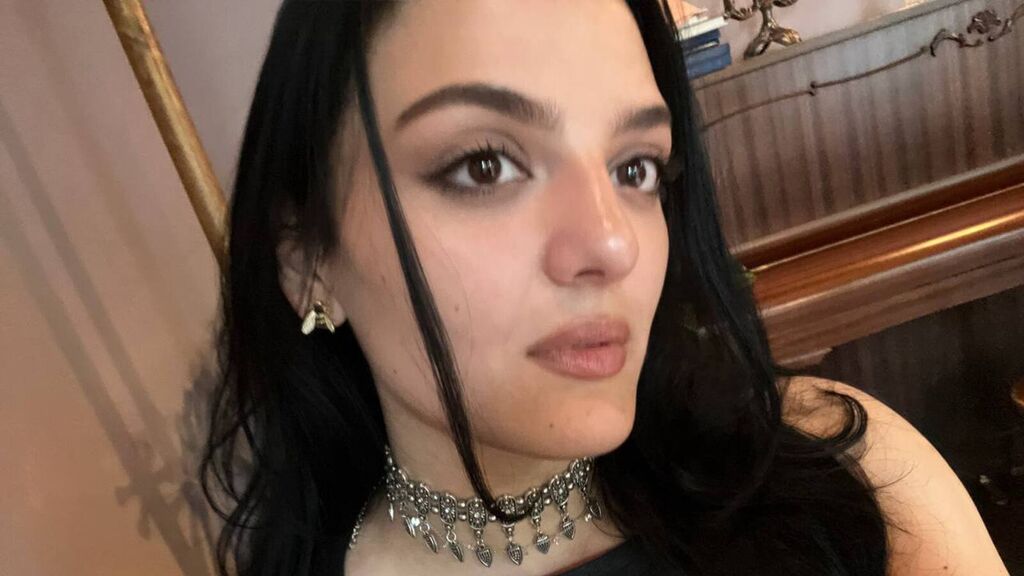 Sex chat gratuit in direct cu ToraHunzelman pe LiveJasmin