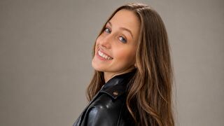 HaileyArden related LiveJasmin model room image
