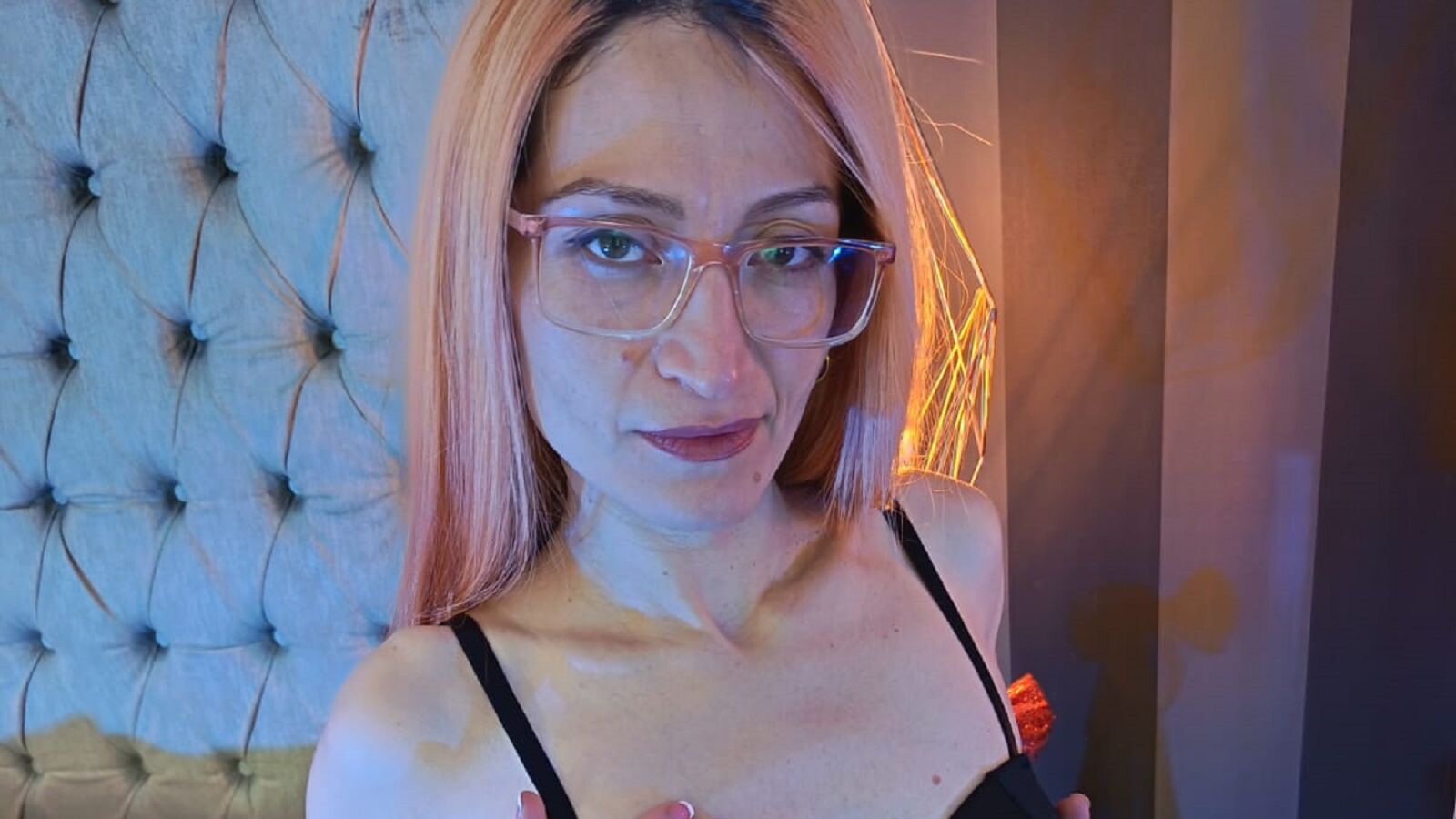 JadeBorue erotic portrait