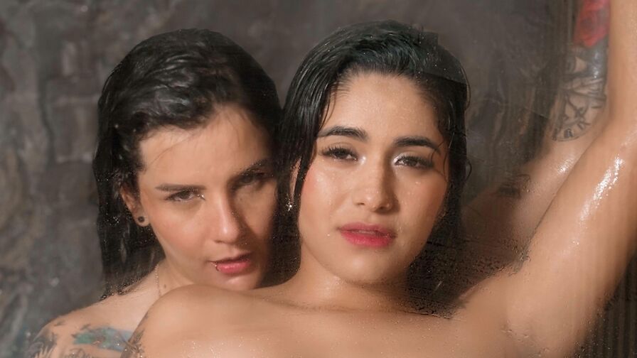 Watch SaraAndMayra live on Live Cams