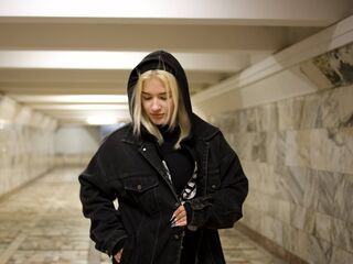 live free chat KiraHaverstick