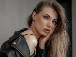 LolaBritton Live sex teen