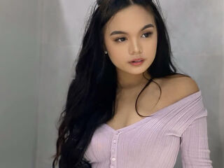 Hi I’m Gia a ladyboy with a sexy mind, innocent eyes full of desire, and a body to die for. I love the art of seduction and I’m ready to play with it…