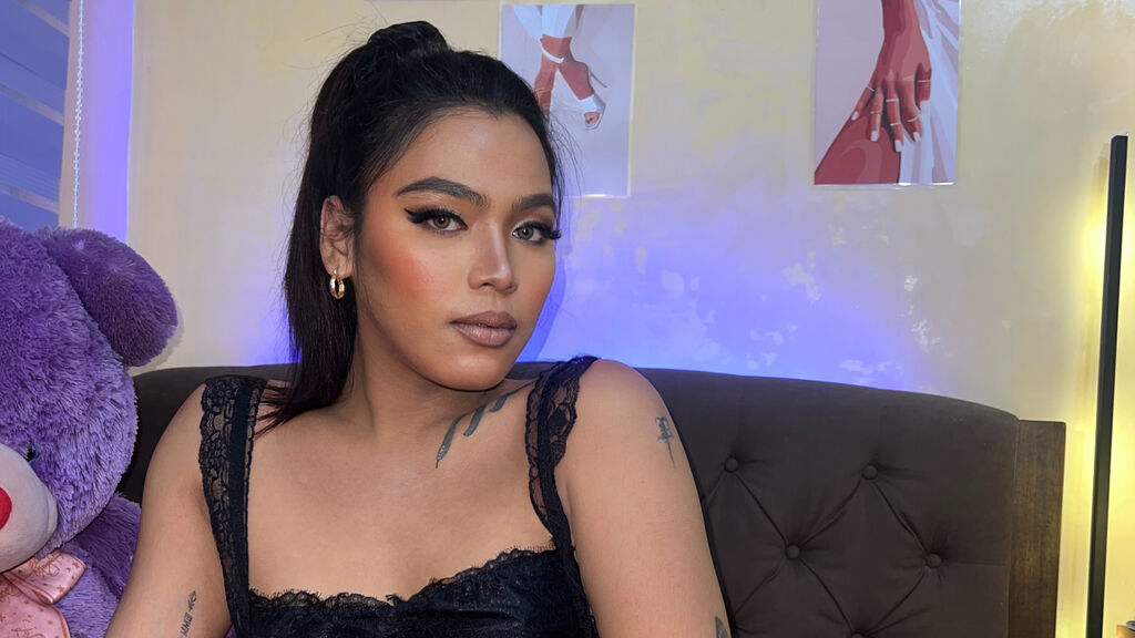 ValerieLambert live cam model at LiveJasmin