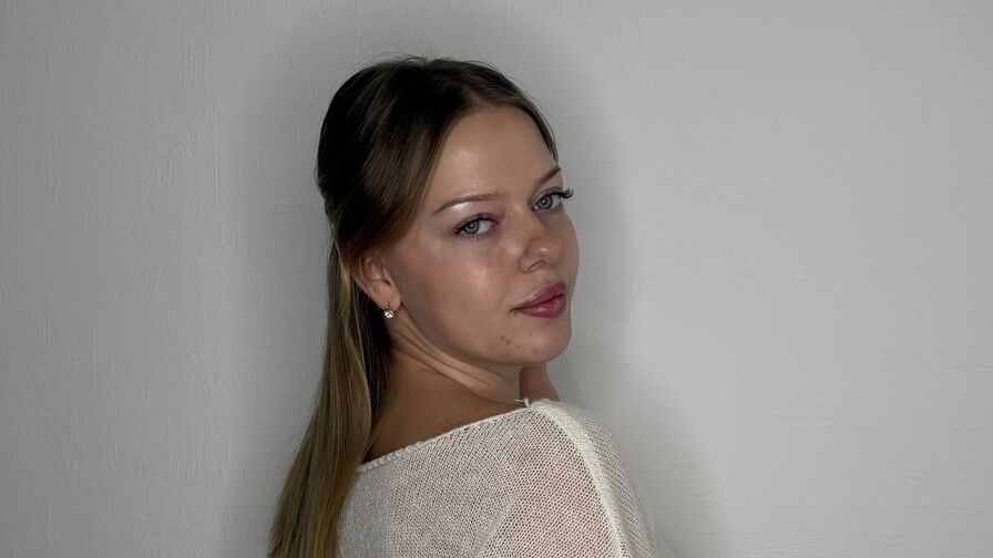 Join RubieMenso’s Live Webcam Show