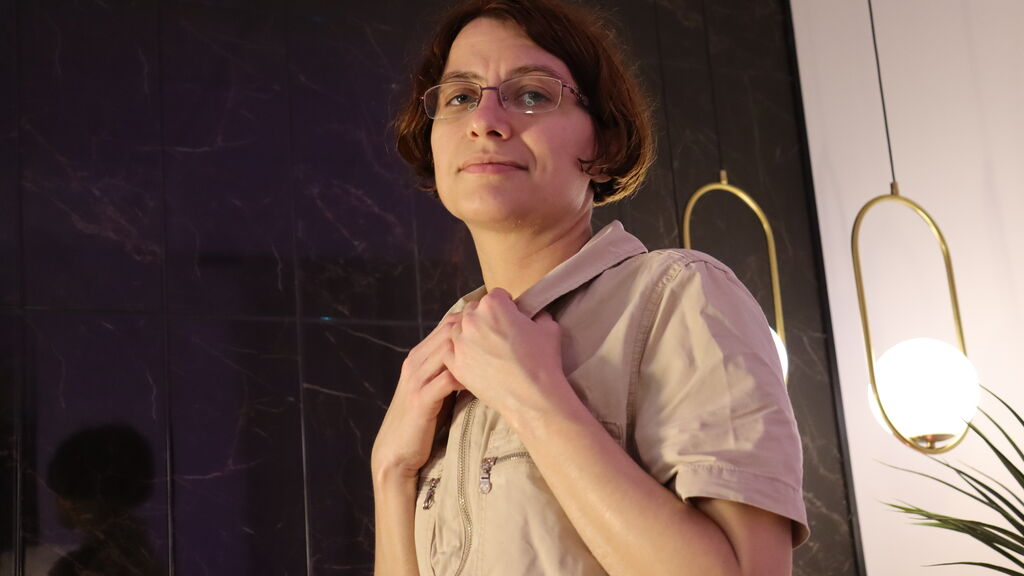 Sex chat gratuit in direct cu MarilynBennets pe LiveJasmin