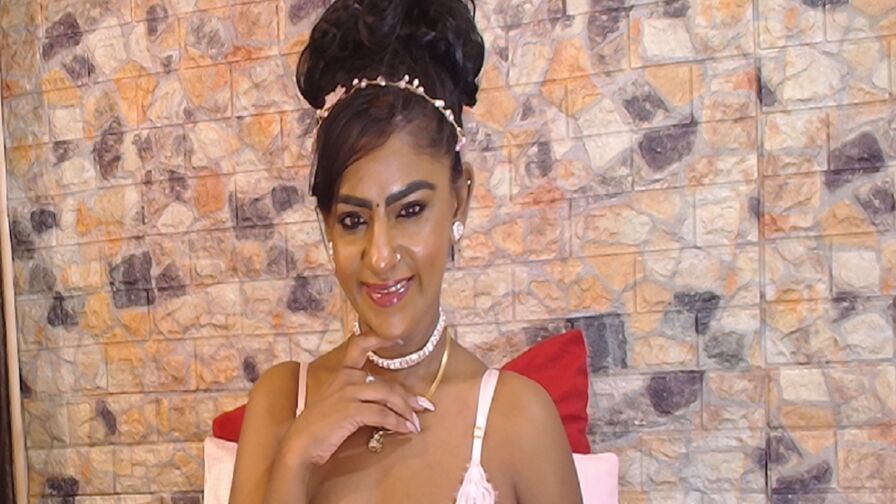 Chat with ChloeLanez live on AsianCamModels.com