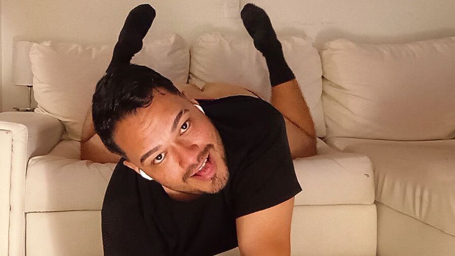 AlejandroHops webcam show