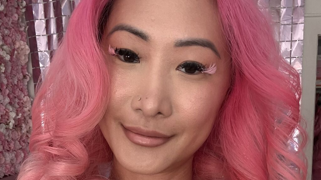 AvahRose Live Cam and Statistics on UnifiedCams