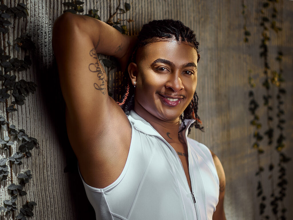 LeoCooper male free chat cam profile
