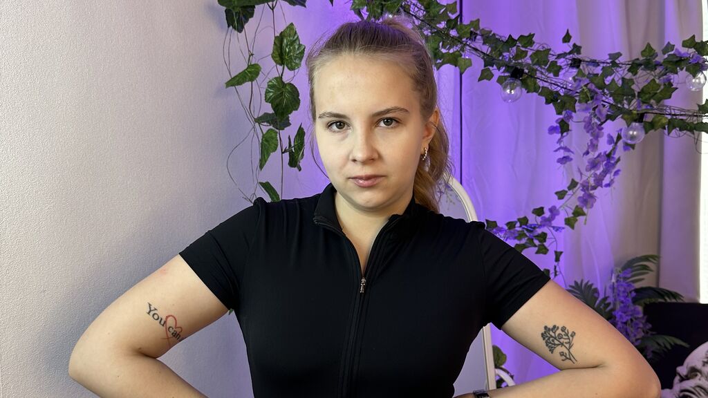 LumiStar's profile from Jasmin at GirlsOfJasmin'