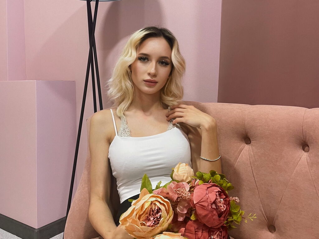 CutesLucy Nude