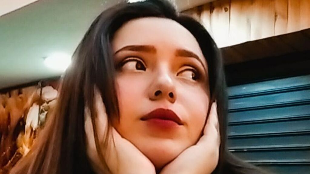  online at GirlsOfJasmin