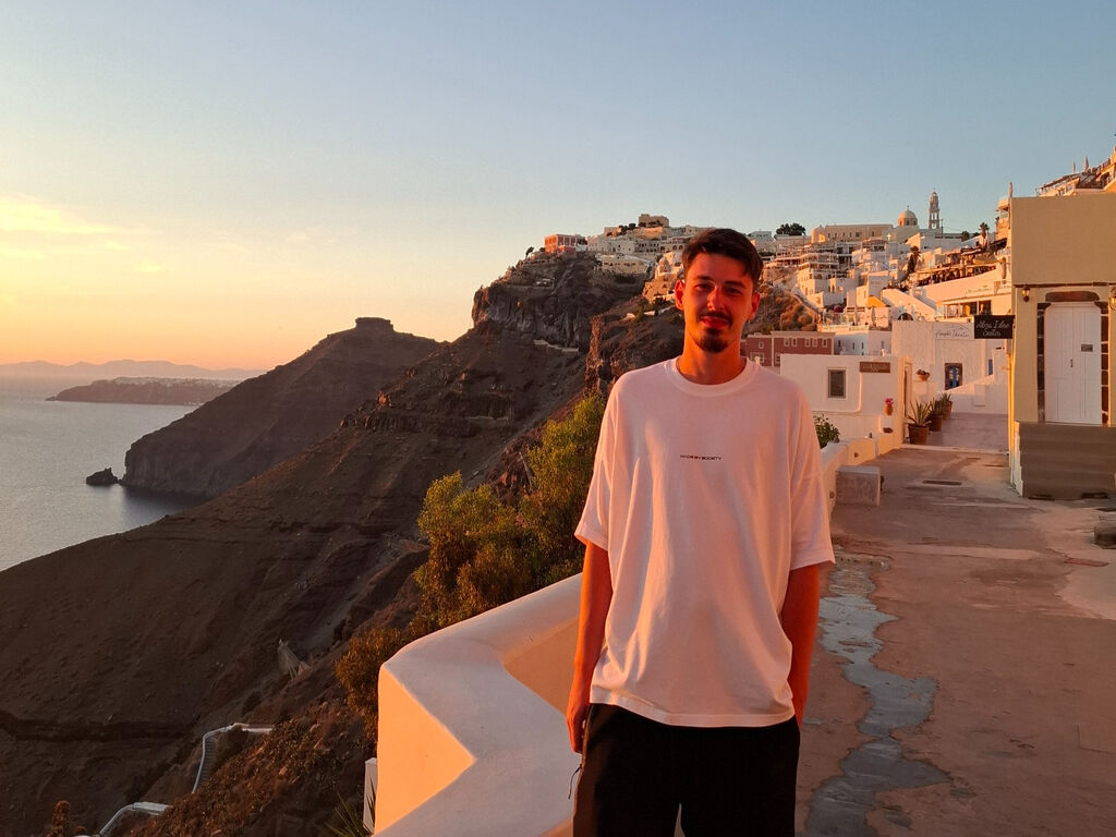 EnzoRacey Profile Image