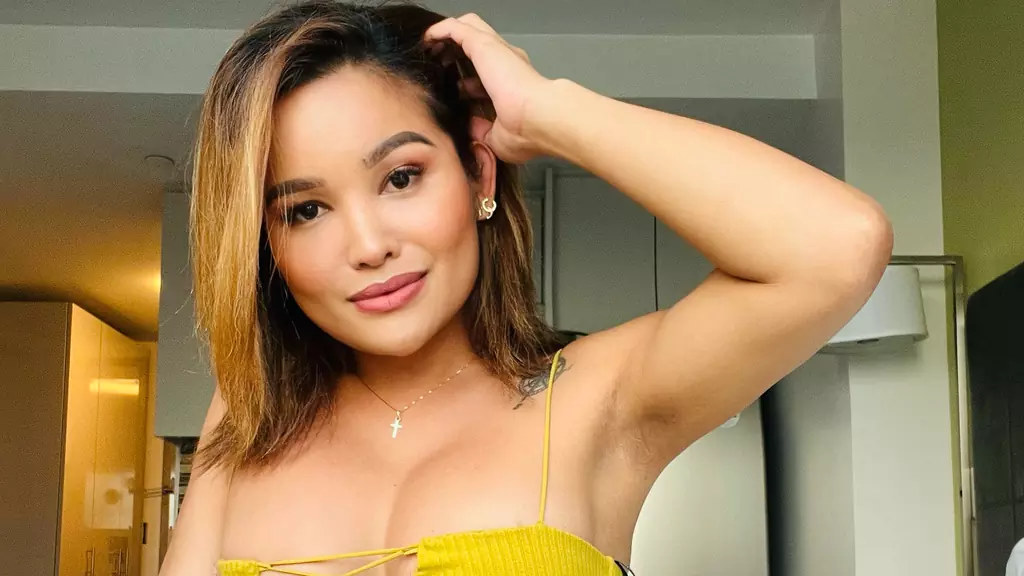 AvaForbes's chat room