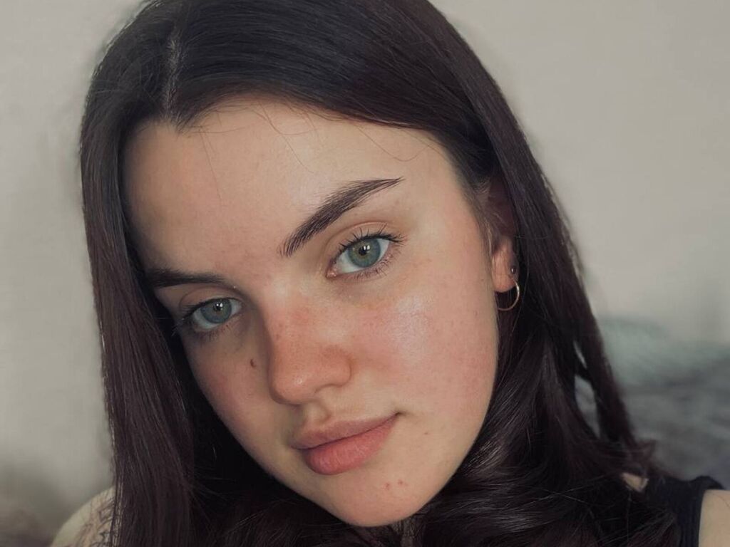 AshlyTichi Nackt